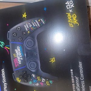 DualSense™ Wireless Controller – LeBron James Limited Edition